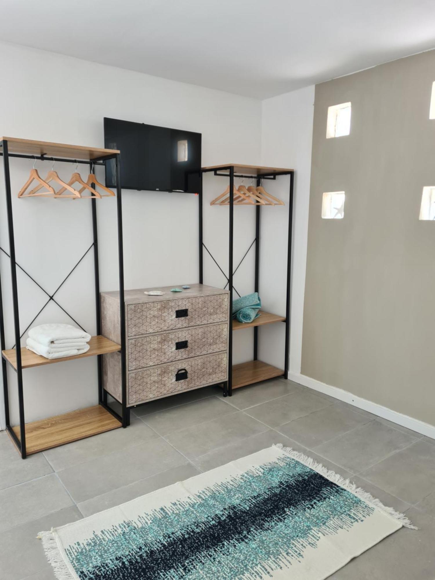 ניאה סקיוני Greco Paradise Suites - Adult Only מראה חיצוני תמונה