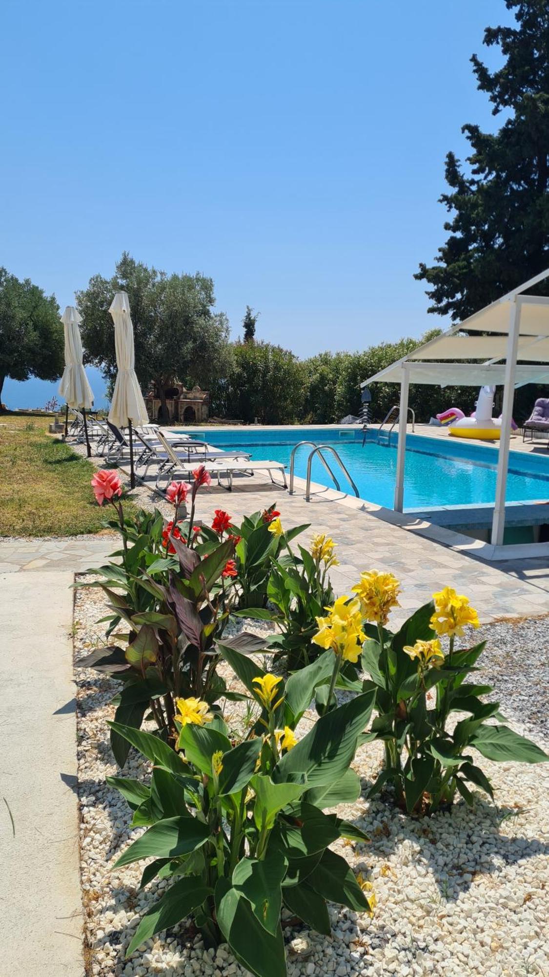 ניאה סקיוני Greco Paradise Suites - Adult Only מראה חיצוני תמונה